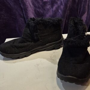 Skechers Women's 8.5 Faux Fur Black Bootie